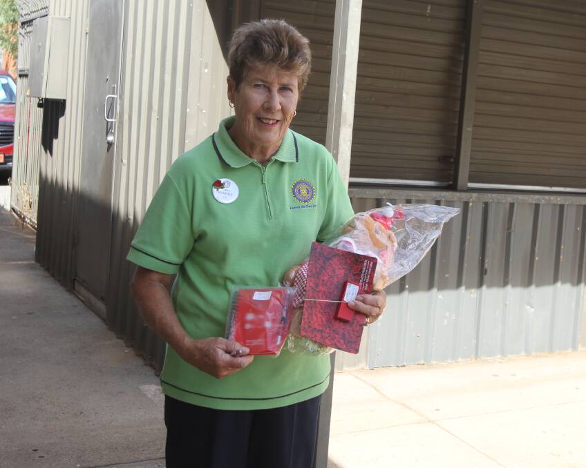PREPARED: The Leeton branch of Inner Wheel cord blood co-ordinator Jenny Brumfield prepares for the street stall at the Pine Avenue kiosk on Friday March 28.