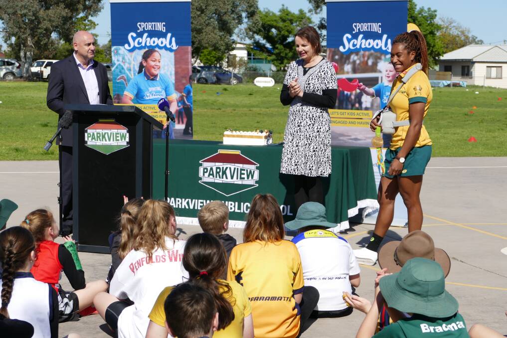 Olympic gold medallist Ellia Green (far right) with Member for Farrer and Minister for Sport Sussan Ley at Parkview Public School on Friday. 