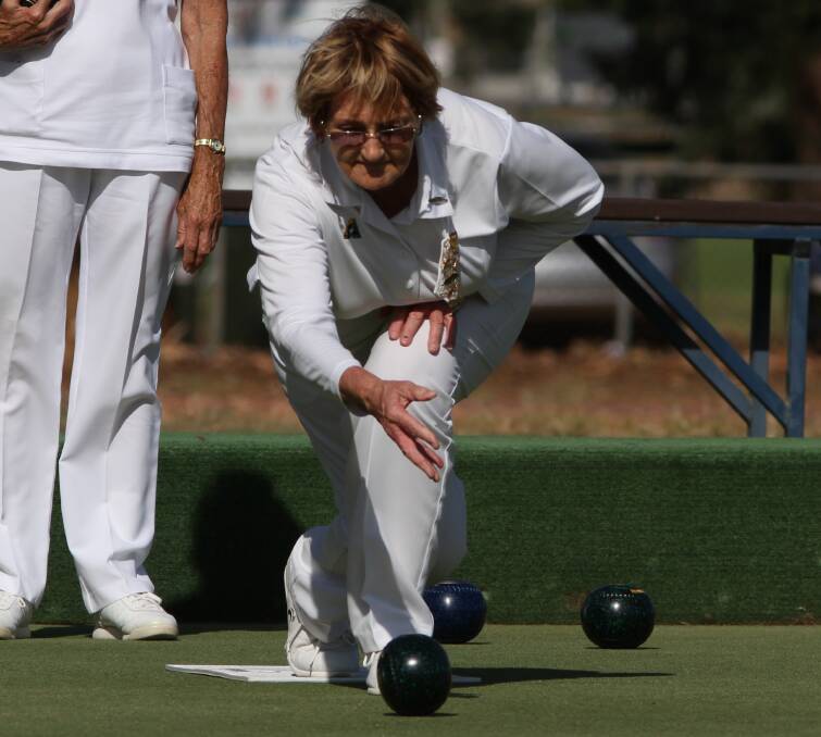 SET TO BATTLE: Lorraine McKellar will face Ann Chant in the major singles competition at the Leeton Soldiers Club this week. 