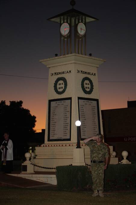 As dawn broke, Leeton commemorated the Anzacs.