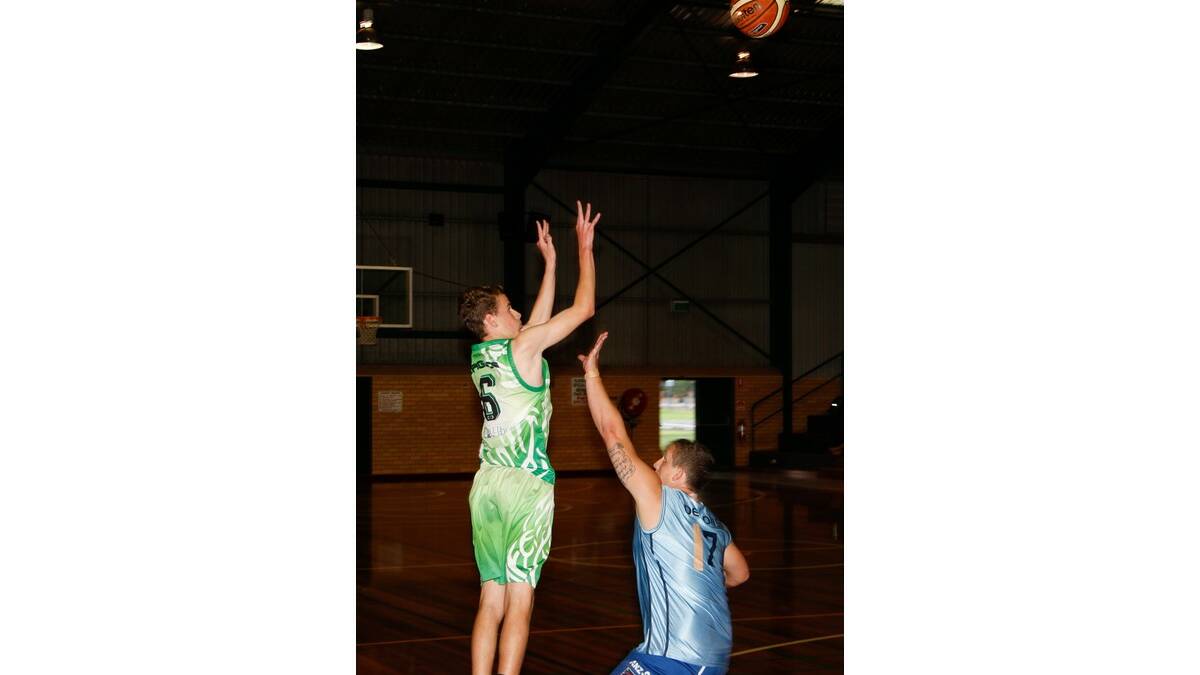 LEETON'S Ty Fletcher gets his shot up and away last Saturday night.