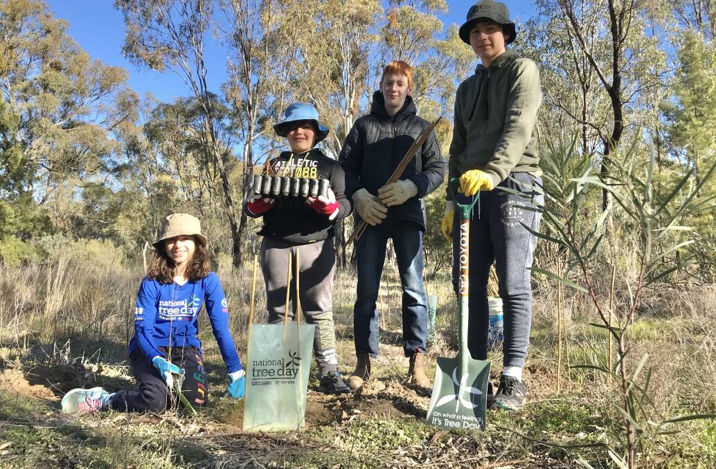 National Tree Day Planting at Narrandera Wetlands.