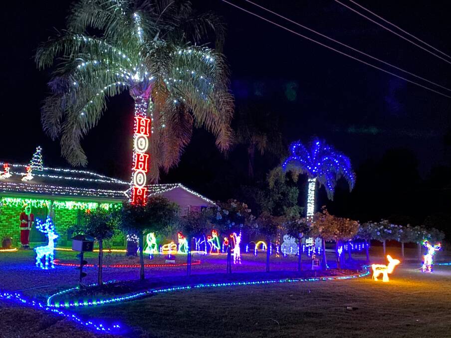 Leeton's Christmas lights shine bright in 2021 | Photos