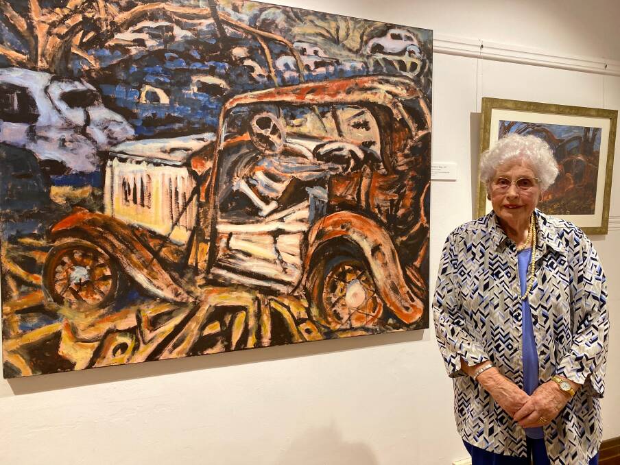 TALENT: Lee Blacker-Noble with one of her artworks that featured at her last-ever solo exhibition. Photo: Talia Pattison 