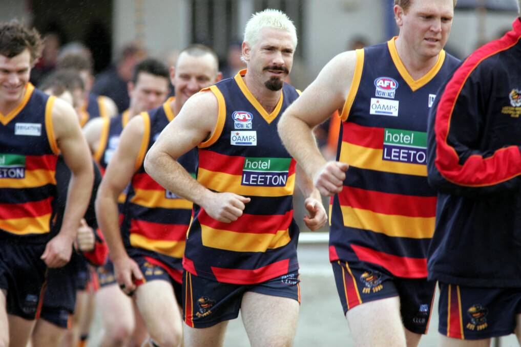 Jason Akermanis once pulled on the Leeton-Whitton colours to play a match for the Crows. He'll be back in Leeton playing in the Pro-Am on March 23 and 24. 