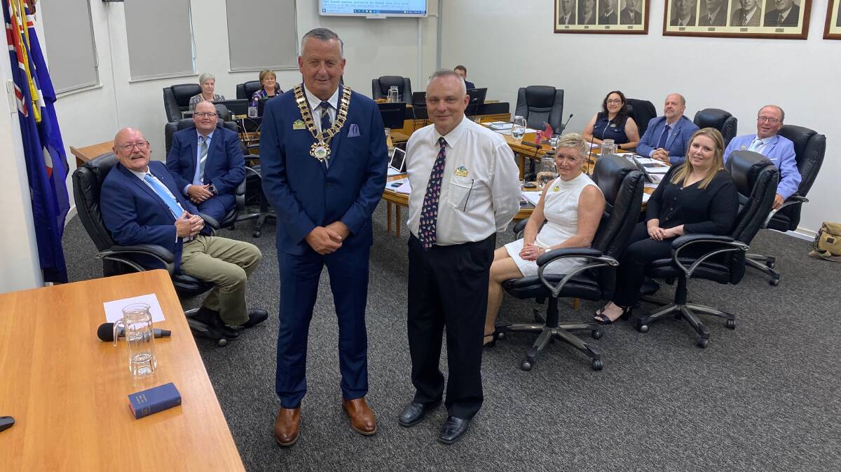 ELECT: Leeton shire mayor Tony Reneker with his deputy Michael Kidd and their fellow councillors during Wednesday night's meeting. Photo: Talia Pattison 