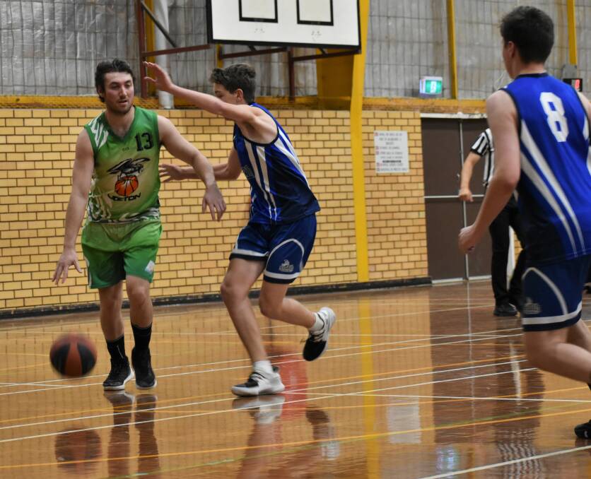 IN FORM: Luke Howe contributed 27 points on Saturday night against Griffith. PHOTO: Shaun Paterson