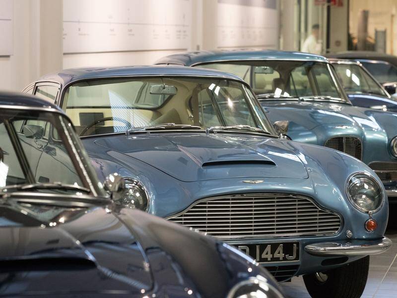 British sports car maker Aston Martin is planning to float on the London Stock Exchange in October.
