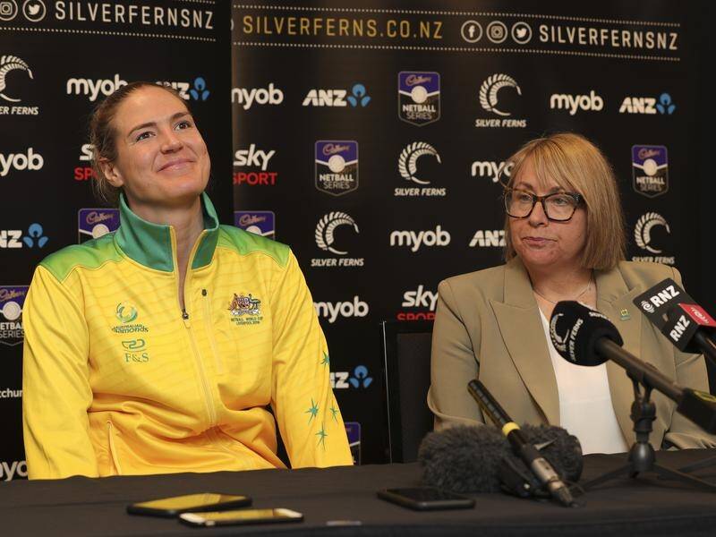 Lisa Alexander (R) wants only a win over New Zealand to mark her 100th game as Aussie netball coach.