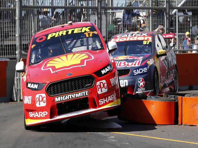 Kiwis Scott McLaughlin and Shane van Gisbergen will battle out this year's Supercars Championship.