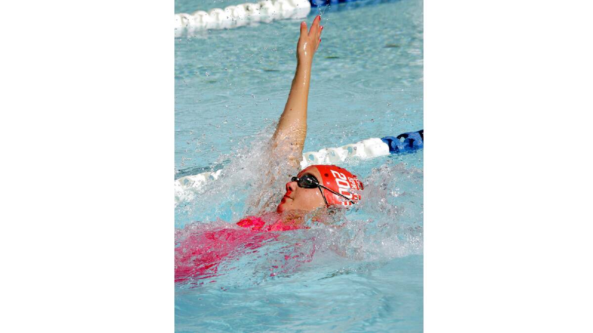 Zoe Potter in the 13 years 50m girls backstroke